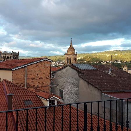 Apartamento Con Terraza En El Casco Historico أورينس المظهر الخارجي الصورة